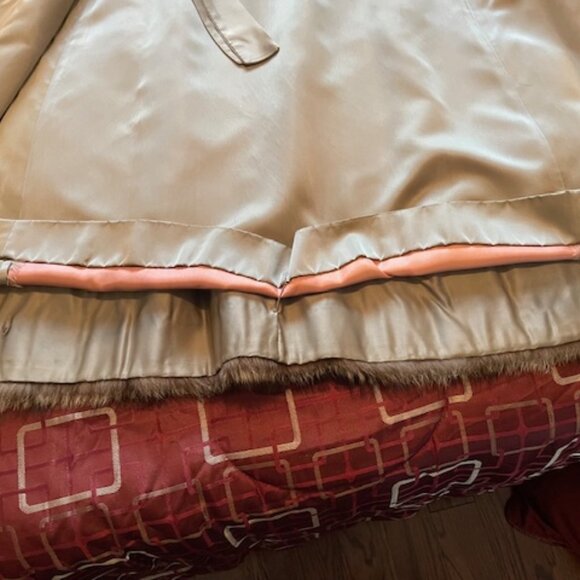 Full length Light/dark brown/black raccoon coat with gold satin lining Size S/M - Picture 5 of 16